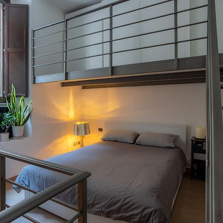 Life Is Beautiful Design Loft Navigli Romolo, Netflix, Wifi, Ac And Street Parking Apartment Milan Bagian luar foto