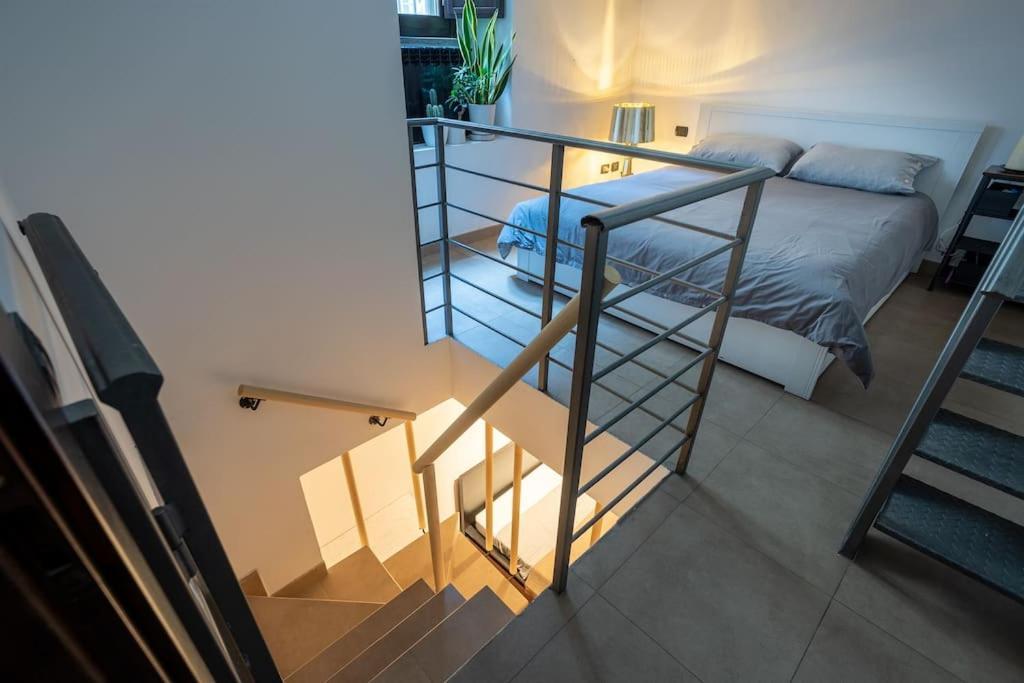 Life Is Beautiful Design Loft Navigli Romolo, Netflix, Wifi, Ac And Street Parking Apartment Milan Bagian luar foto